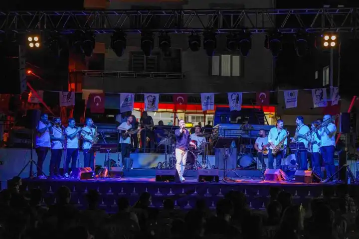 Gaziemir Yaz Konserleri ağustosta devam edecek
