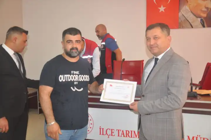 Ödemiş’te orman yangını tahliyesinde görev alan nakliyecilere teşekkür belgesi