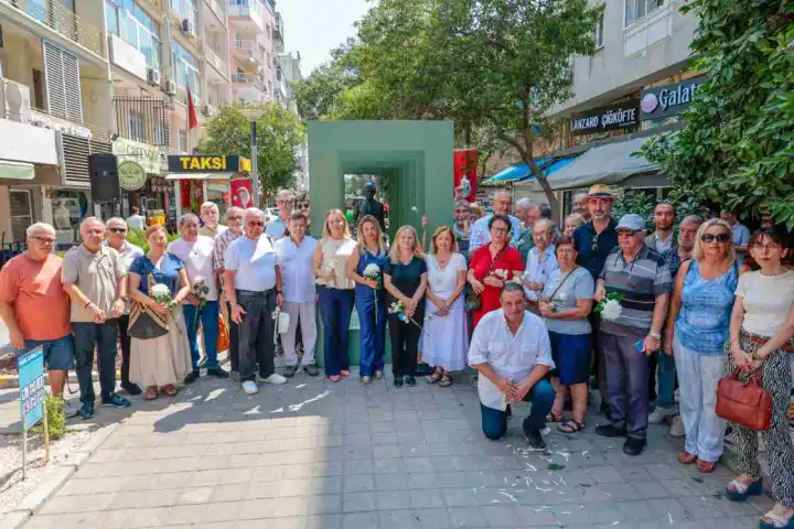 Usta gazeteci İsmail Sivri, Konak’ta anıldı