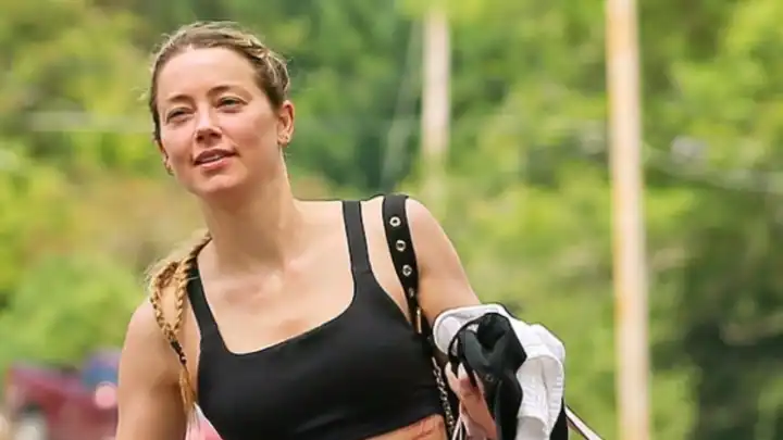 Amber Heard, Johnny Depp davasından sonra ilk kez sahnede: Doğal güzelliğiyle büyüledi
