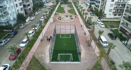 Gençlere spor yatırımı: Kemalpaşa'ya 17 mini futbol sahası