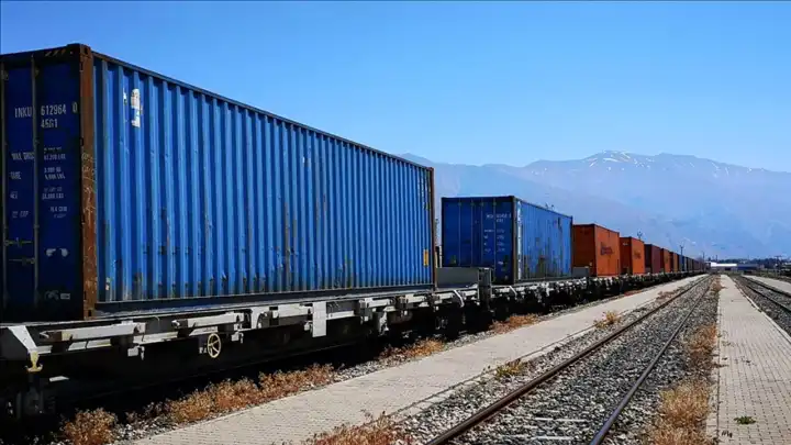 Çin'den yola çıkan yük trenleri yarın Türkiye’den Avrupa’ya geçiyor