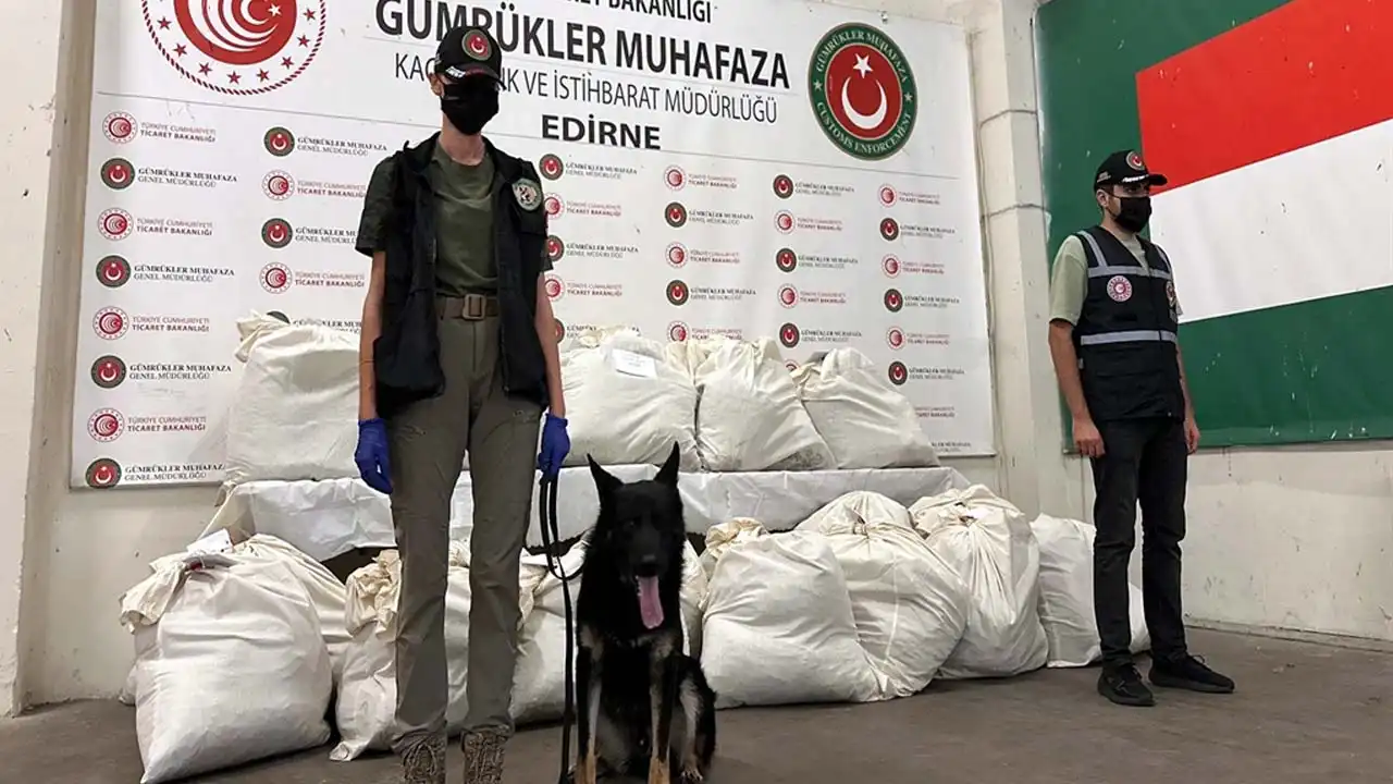 Kapıkule Sınır Kapısı’nda 3 TIR’da 179 kilo yasaklı madde ele geçirildi