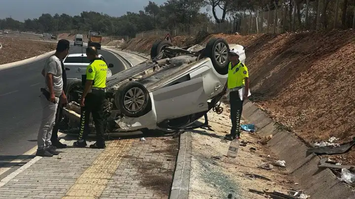 Mersin'de çaldıkları otomobil hayır etmedi: Kaza böyle geldi!