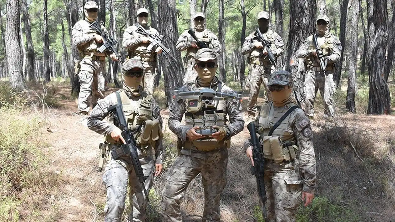 Antalya’da PÖH timleri “Yeşil Vatan” için ormanlarda devriye görevinde