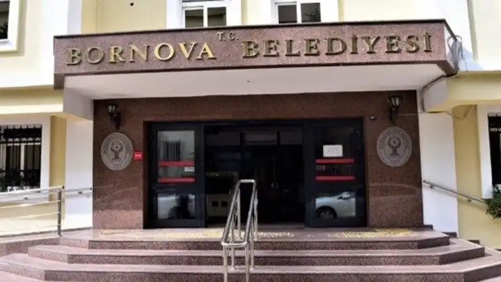 Bornova’dan öğrencilere eğitim yolculuğunda destek