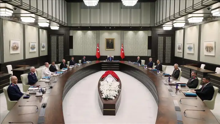Cumhurbaşkanı Erdoğan'ın başkanlık ettiği Yüksek Askeri Şura toplantısı başladı