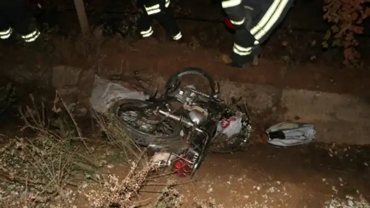 İzmir haber: Domuza çarpan motosikletin sürücüsü öldü