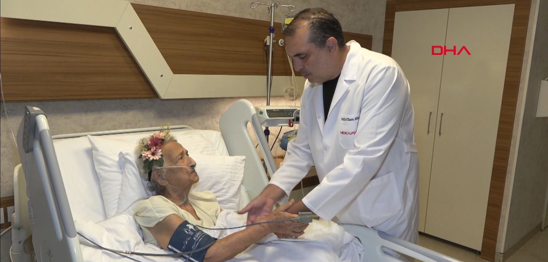 85 yaşındaki hasta, kapalı kalp kapağı ameliyatı ile sağlığına kavuştu başlıklı video haberin görseli