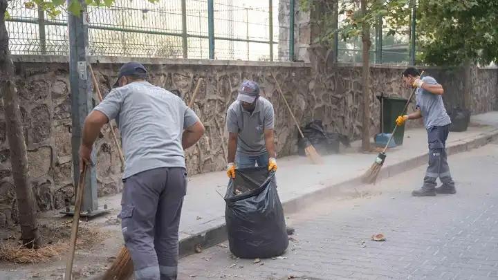 Bornova'da her gün iki mahalle temizleniyor