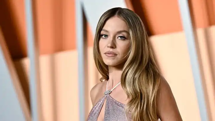 Nazi propagandası suçlamaları ve kendi banyo suyundan ürettiği sabunlarla gündemde olan Sydney Sweeney kimdir?
