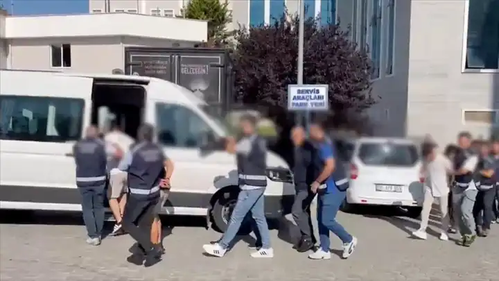 31 ilde dolandırıcılık operasyonu: 102 kişi tutuklandı