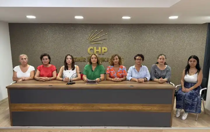 CHP İzmir Kadın Kolları’ndan kadın cinayetlerine sert tepki: “Buna da mı sessiz kalacaksınız?”
