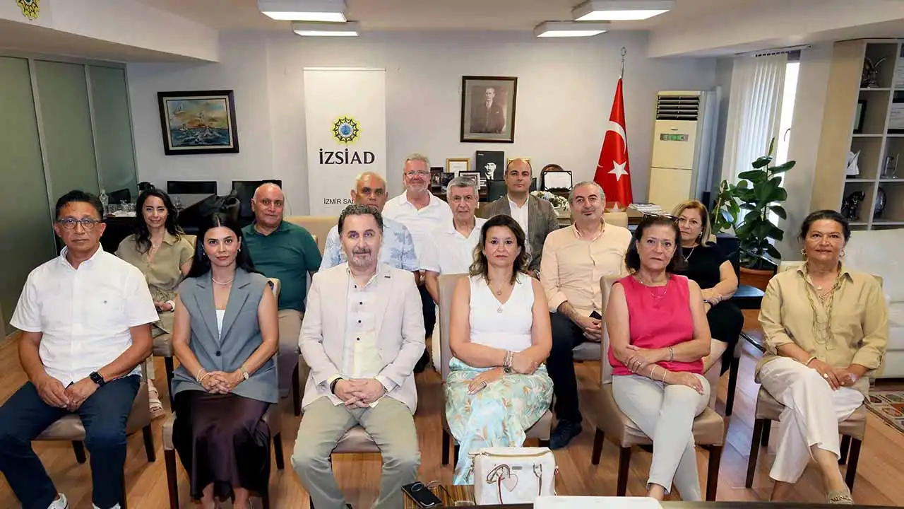 İZSİAD'da yapay zeka ile yönetim kurulu üyeliği dönemi