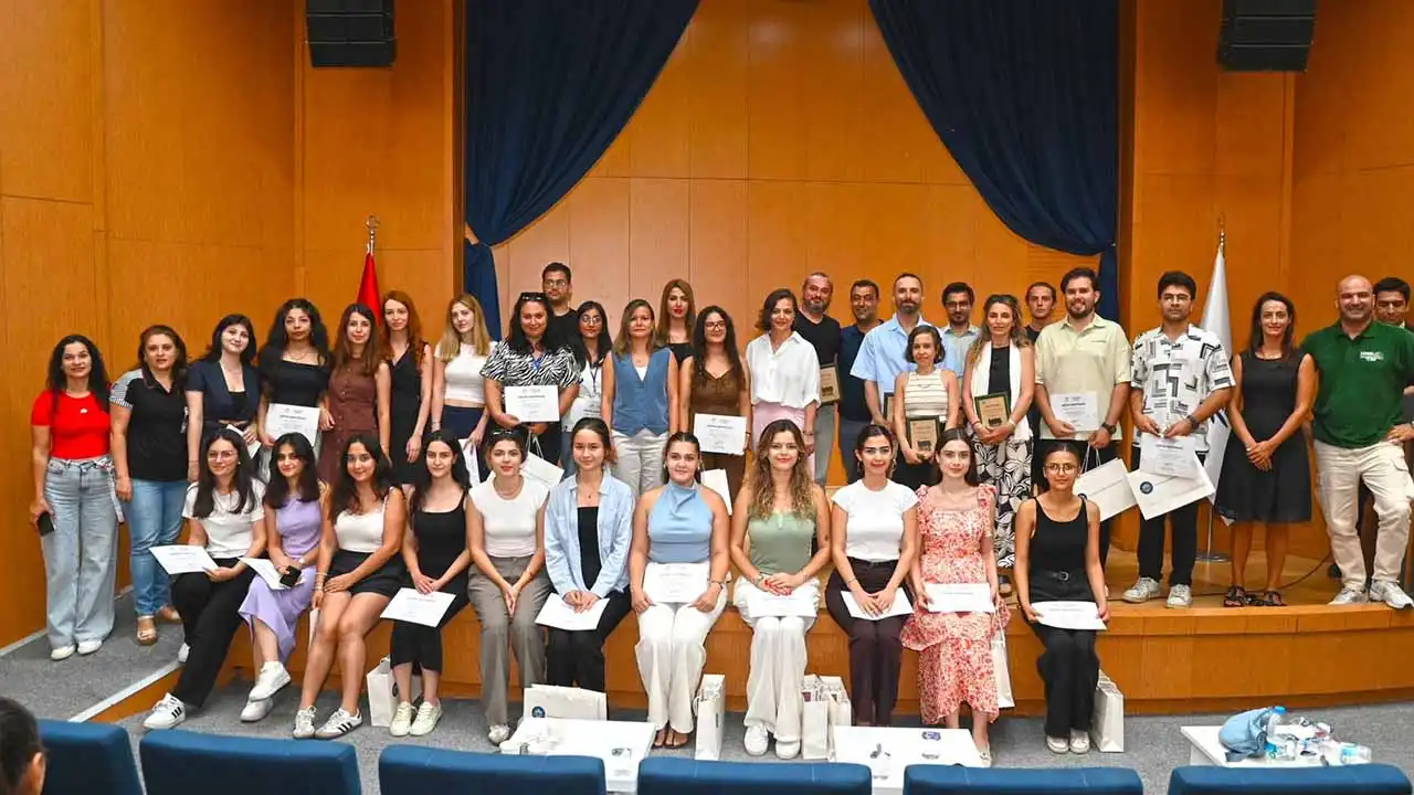 Karabağlar Akademi’nin ilk mezunları kentsel dönüşüm için projeler geliştirdi