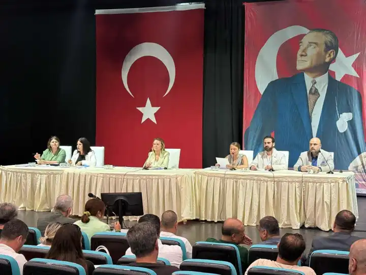 Konak Meclisi’nde AK Parti grubundan zam tepkisi: Karar yargıya taşınacak