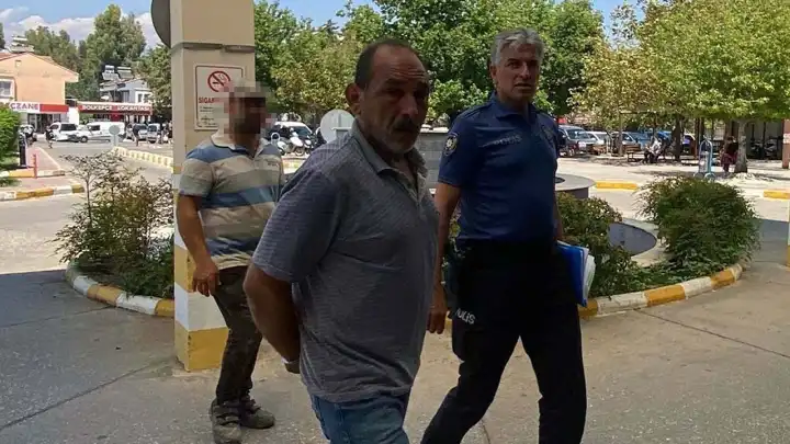 Otomobiliyle çarptığı kadının üzerinden geçip kaçmaya çalışmıştı: 2.14 promil alkollü çıktı, tutuklandı