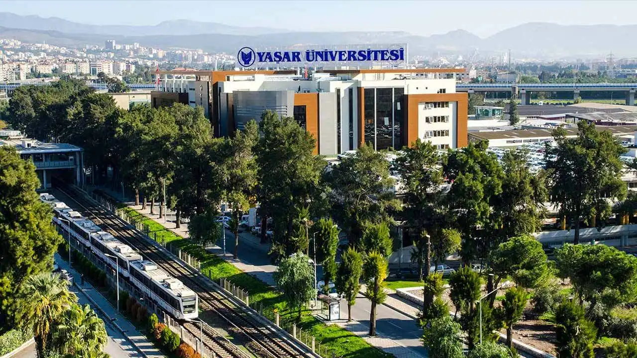 Yaşar Üniversitesi'nde mezun olmadan iş bulmak mümkün