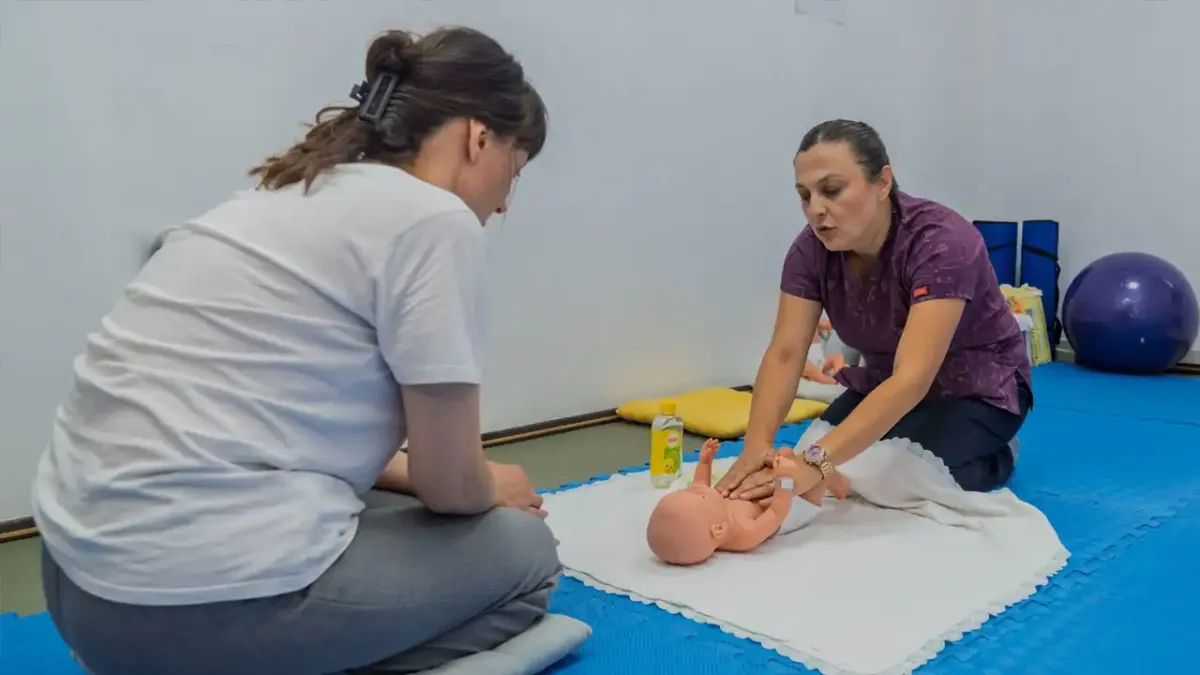 Eşrefpaşa Hastanesi’nde Gebelik Okulu hizmete açıldı haberinin görseli