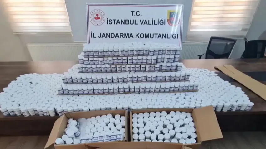 İçişleri Bakanı Ali Yerlikaya duyurdu! Uyuşturucu çetesi çökertildi.. haberinin görseli