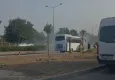 İzmir’de servis minibüsü hareket halindeyken alev alev yandı