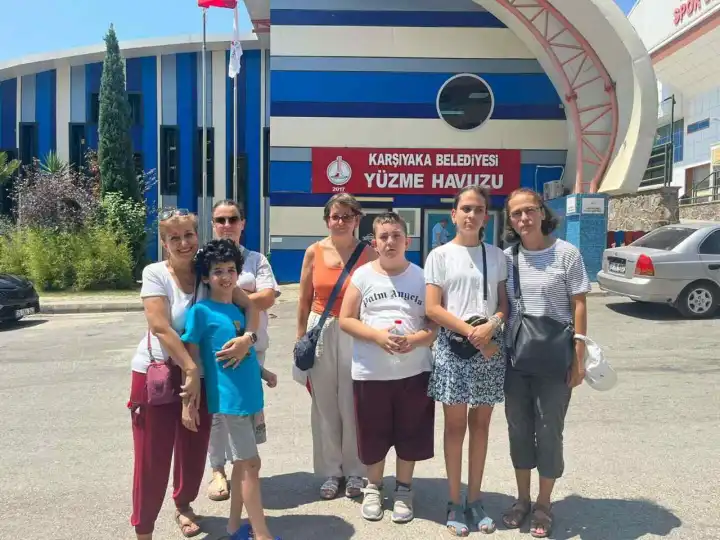 Karşıyaka’da yüzme eğitiminin kaldırılması tepki almıştı: Otizmli çocuklar için yüzme dersleri yeniden başlıyor
