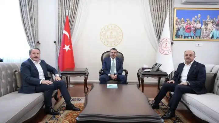 Memur-Sen Başkanı Ali Yalçın’dan Bakan Yusuf Tekin’e kritik ziyaret