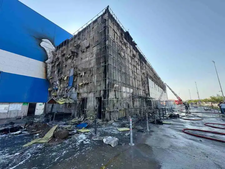 Aaliağa’da fabrika yangını büyümeden söndürüldü