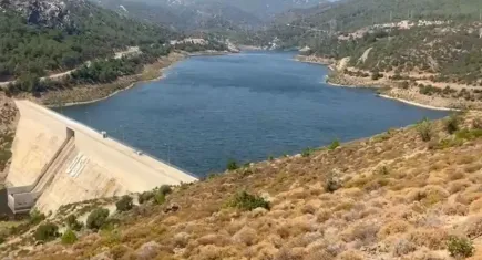 Bakan Yumaklı’dan sevindiren açıklama: Çeşme’nin su hasreti bugün bitiyor