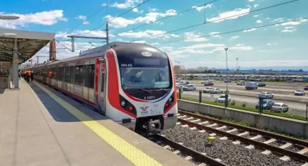 Marmaray’da peş peşe iki intihar şoku! Güzelyalı ve Darıca istasyonlarında seferler aksadı