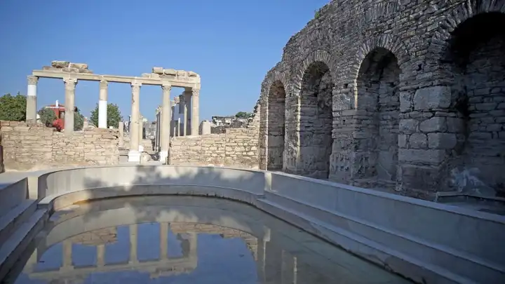 Muğla'daki Roma hamamında bin 900 yıl sonra su aktı