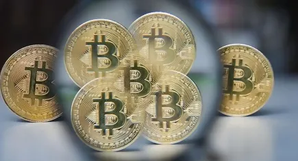 Bitcoin rekora koşarken, altcoinler eziliyor! 