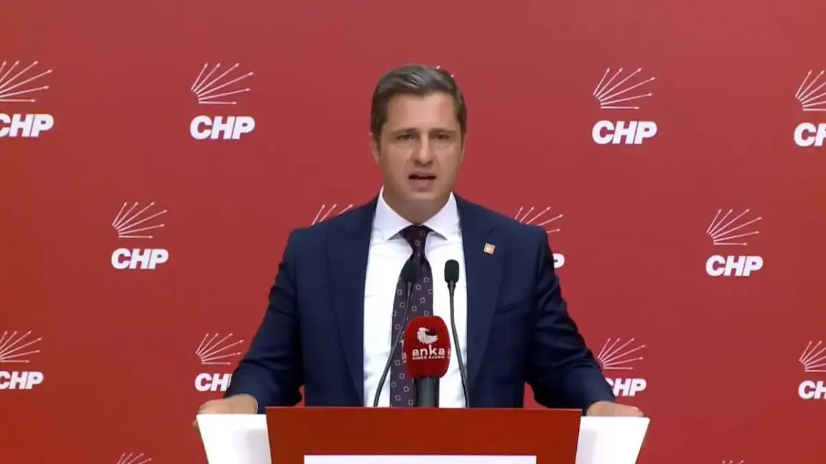 Deniz Yücel: Kimse CHP&#039;nin olduğu komisyondan korkmasın haberinin görseli