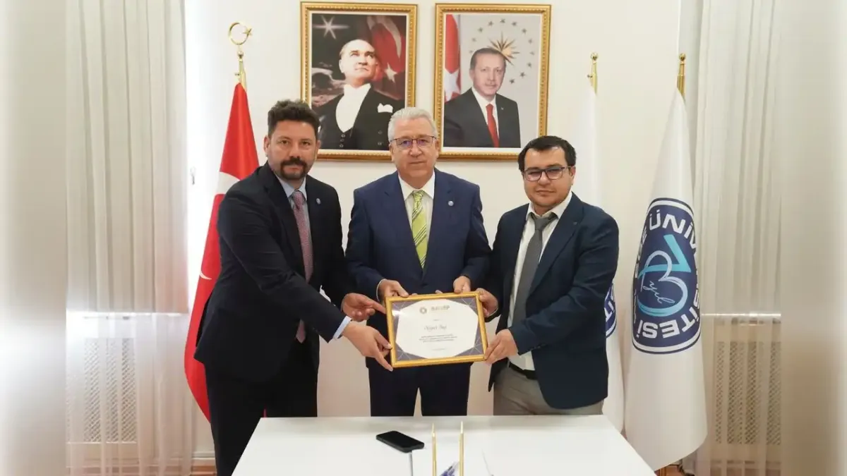 Egeli bilim insanı Dr. Bay’a BAGEP 2025 Ödülü haberinin görseli