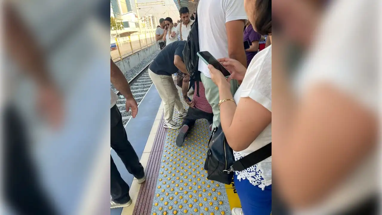 İzmir haber: İZBAN çarpıyordu, son anda kurtarıldı