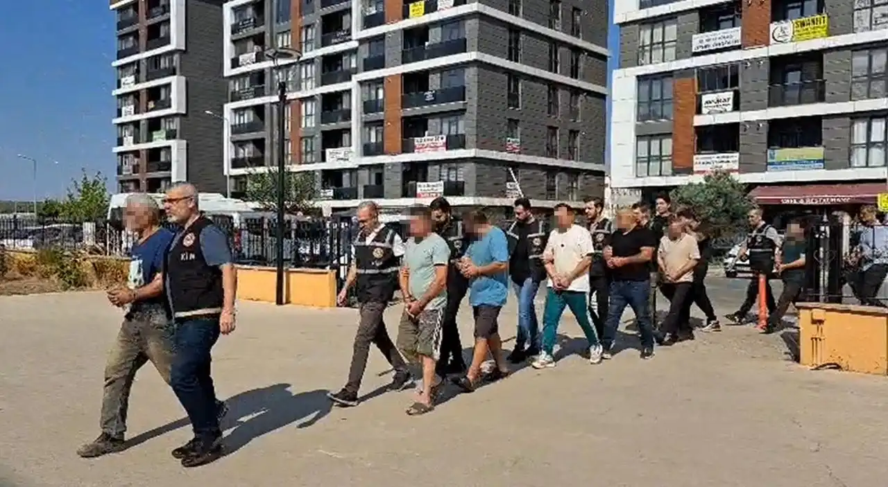 Kapıkule'de zehir tacirlerine ağır darbe: 10 şüpheli tutuklandı