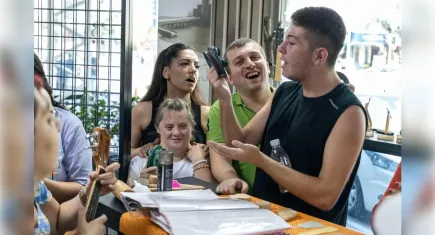 Karşıyaka özel bireyleri yalnız bırakmıyor