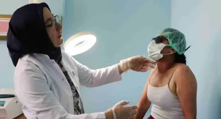 Sosyal medyadan aldığı krem yüzünden yoğun bakıma kaldırıldı: “Bir leke uğruna hayatınızı kaybetmeyin”