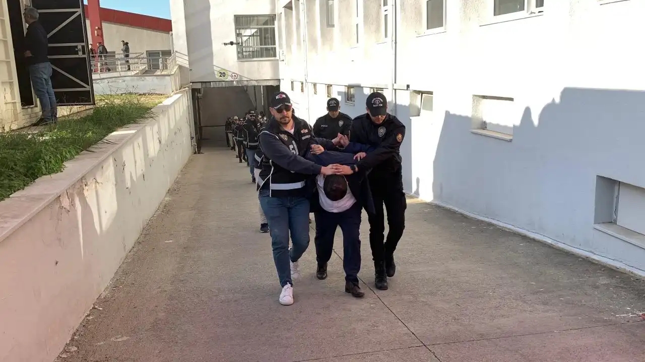 Emniyetin deposundan 239 el bombası ve 262 bin mermi satışı: 10 kişi hakkında 41 yıl 6 aya kadar hapis istemi