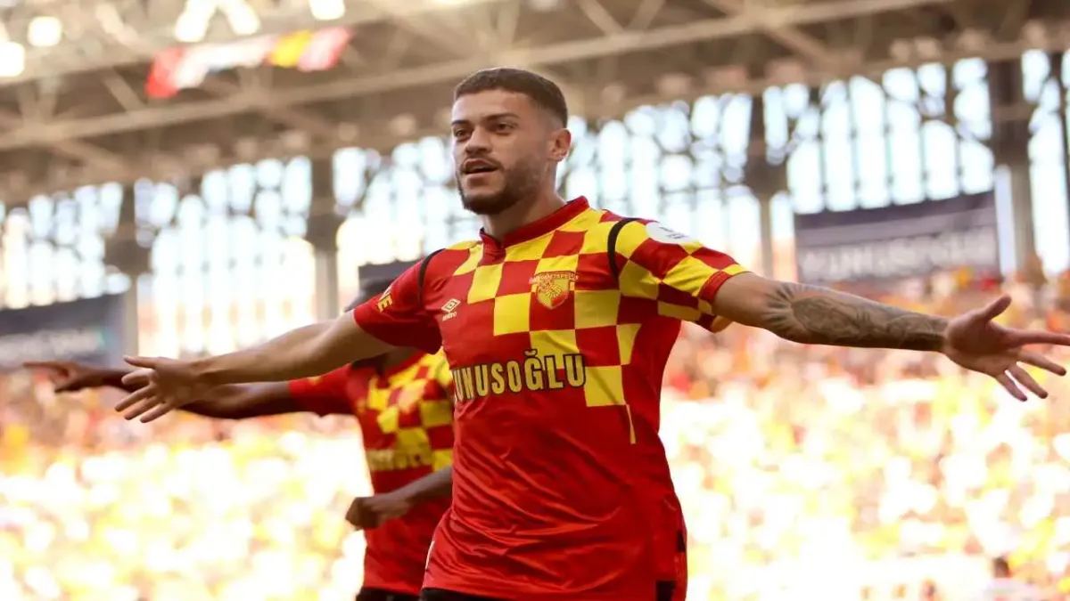 Göztepe, Türk futbolunun 3. en pahalı transferine imza attı: Romulo, Leipzig’e gidiyor haberinin görseli