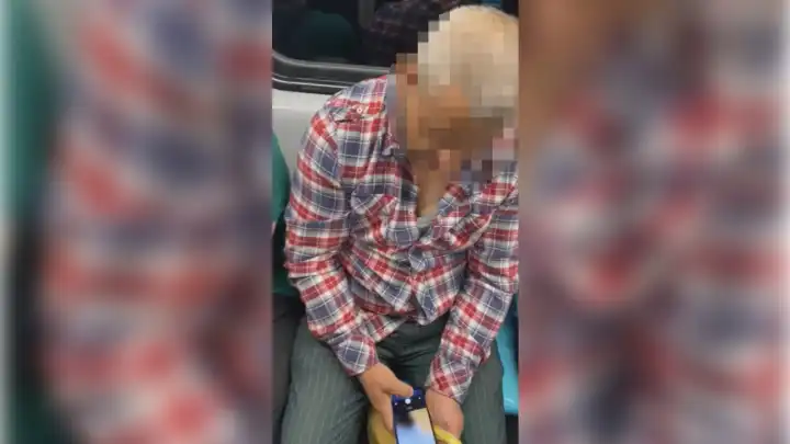 İstanbul Şişli Metrosunda kadınların görüntüsünü çeken şüpheli telefonunu kırdı