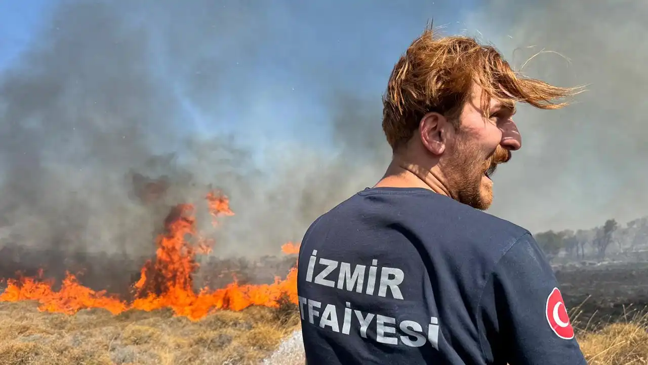 İzmir’de 24 Saatte 100 Yangın: İtfaiye Kentsel ve Kırsal Alevlerle Savaşıyor