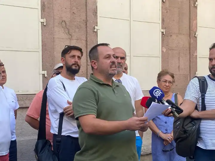 Kentsel dönüşüm ve kooperatif mağdurları evlerinin teslimini istedi