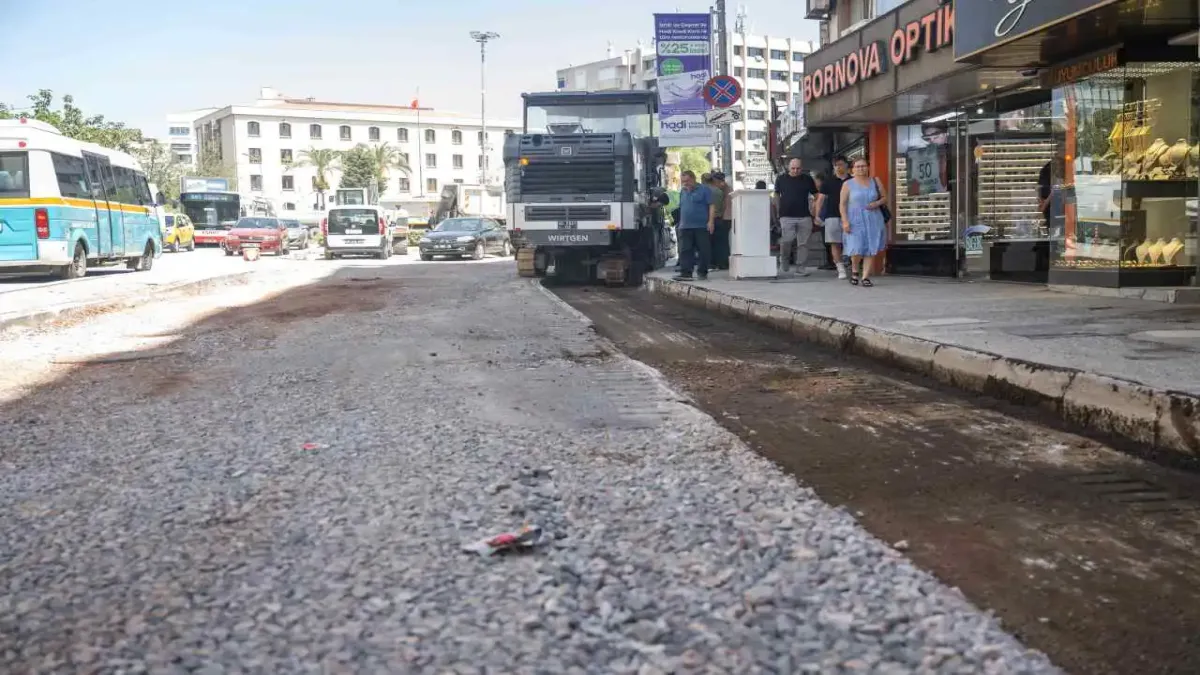 Mustafa Kemal Caddesi yenileniyor: Altyapı İZSU’dan, üstyapı Bornova Belediyesi’nden haberinin görseli