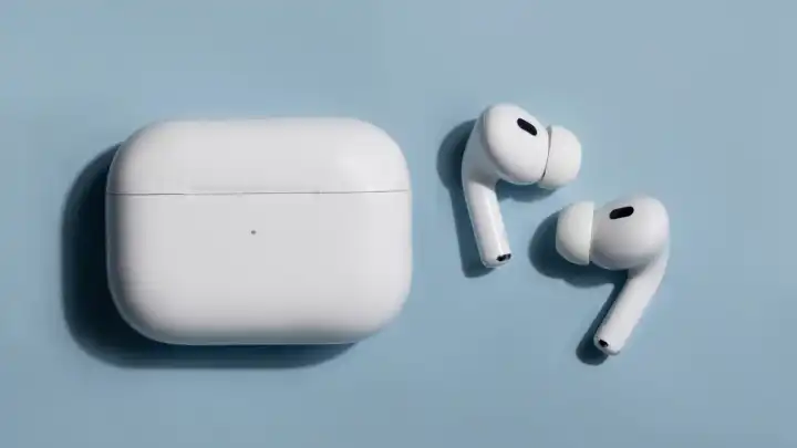 Apple’dan şaşırtan yenilik: AirPods ile anında farklı dillerde konuşabileceksiniz!