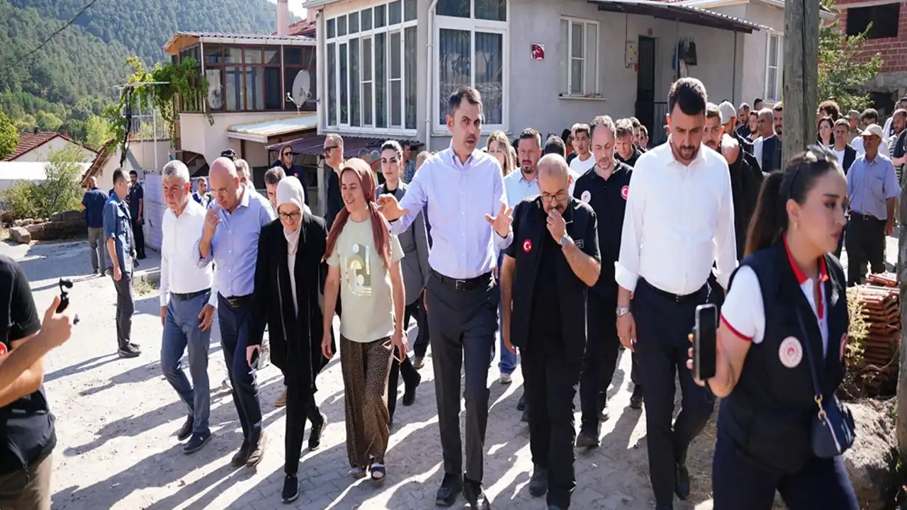 Bakan Kurum, Balıkesir deprem bölgesinde incelemelerde bulundu!