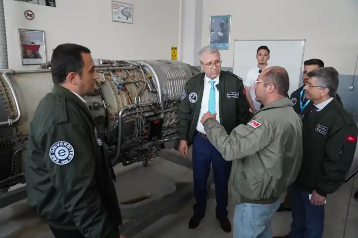 Bölgesinde lider havacılık kurumu: Ege Üniversitesi Havacılık Meslek Yüksekokulu