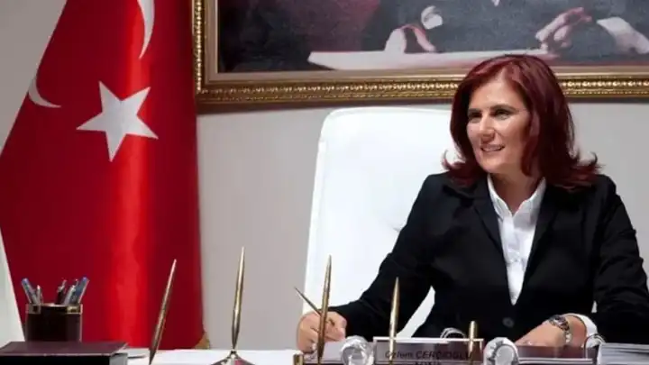 CHP Aydın'da kazan kaynıyor: Belediye çalışanlarının WhatsApp konuşmaları gündeme bomba gibi düştü!