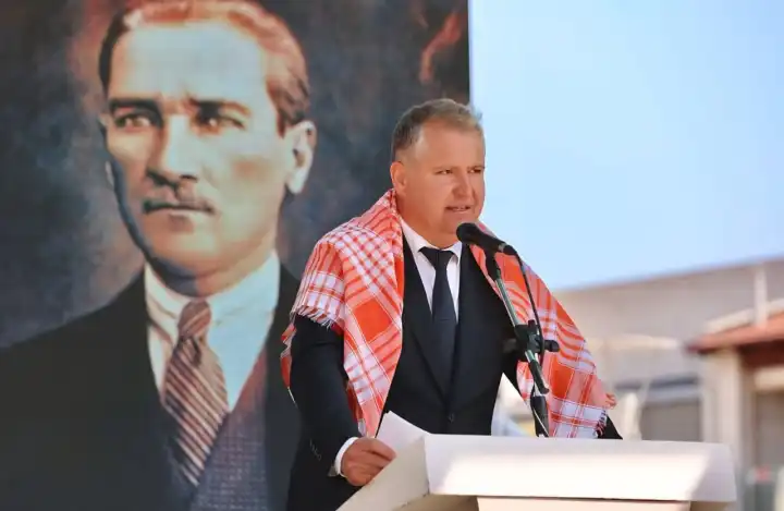 Urla’da 2 bin 600 yıllık gelenek: Geleneksel Urla Bağ Bozumu Şenlikleri için geri sayım başladı
