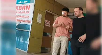 Bursa&#039;da mobilya işçisinin gözüne çivi saplandı